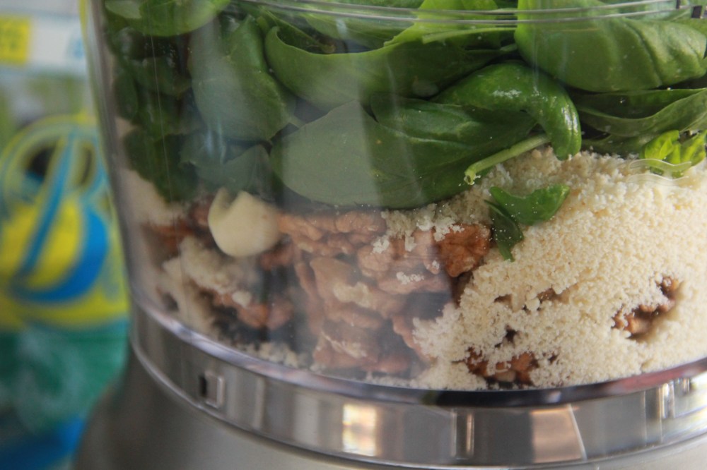 Basilikum Walnuss Pesto (1).JPG